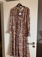 Lange jurk met bijpasdende riem K design nieuw, Vêtements | Femmes, Robes, Enlèvement, Comme neuf, Taille 38/40 (M), Brun