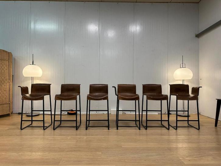 QLIV Founded Stoelen 6x / Barkruk Set NP €7500, Huis en Inrichting, Stoelen, Gebruikt, Vijf, Zes of meer stoelen, Leer, Bruin