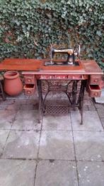 Singer naaimachine, 100 jaar oud, moet dringend weg!, Ophalen