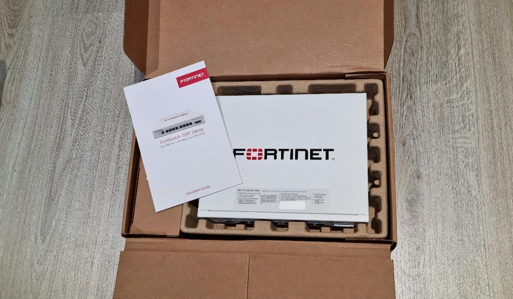 Fortinet switch FortiSwitch FS-108F-FPOE, Ophalen of Verzenden, Nieuw