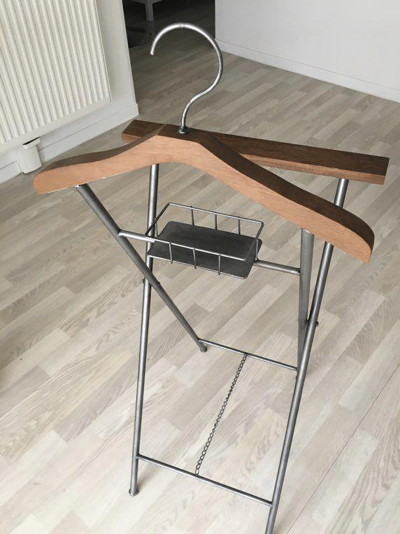 Valet de chambre, Enlèvement, Utilisé