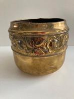 Art Nouveau koperen bloempot met bloemmotief ( cachepot ), Ophalen of Verzenden, Koper