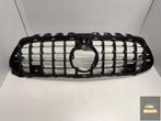 calandre factice Mercedes Classe A W177 45 AMG, Autos : Pièces & Accessoires, Mercedes-Benz AG, Mercedes-Benz, Utilisé, Mercedesstrasse 120
70372  Stuttgart, DE