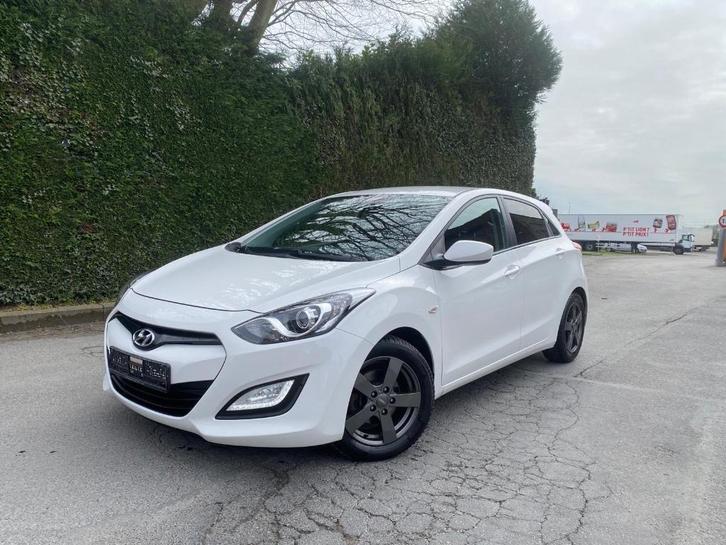 Hyundai i30 / 1.4i Benzine / 2014 / 139000.km, Autos, Hyundai, Entreprise, i30, ABS, Airbags, Air conditionné, Alarme, Bluetooth