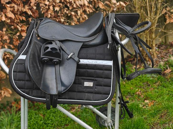 Pony zadel 15 inch wintec set, Dieren en Toebehoren, Paarden en Pony's | Zadels, Gebruikt, Recreatie, Ophalen of Verzenden