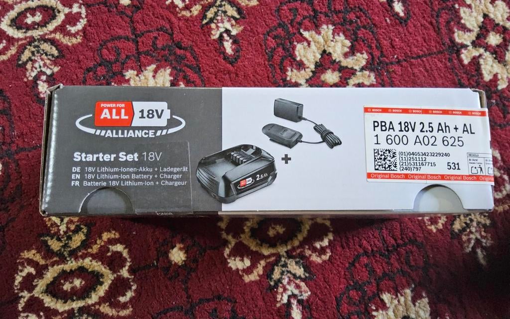 Kit de démarrage à batterie 18 V Bosch, neuf dans la boîte,, Bricolage & Construction, Outillage | Pièces de machine & Accessoires