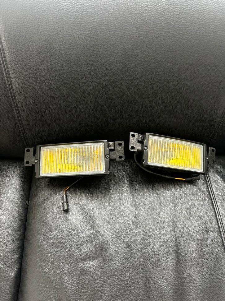 Paar nieuwe BMW E30 E24 gele mistlampen niet gevonden, Auto-onderdelen, Verlichting, BMW, Ophalen of Verzenden