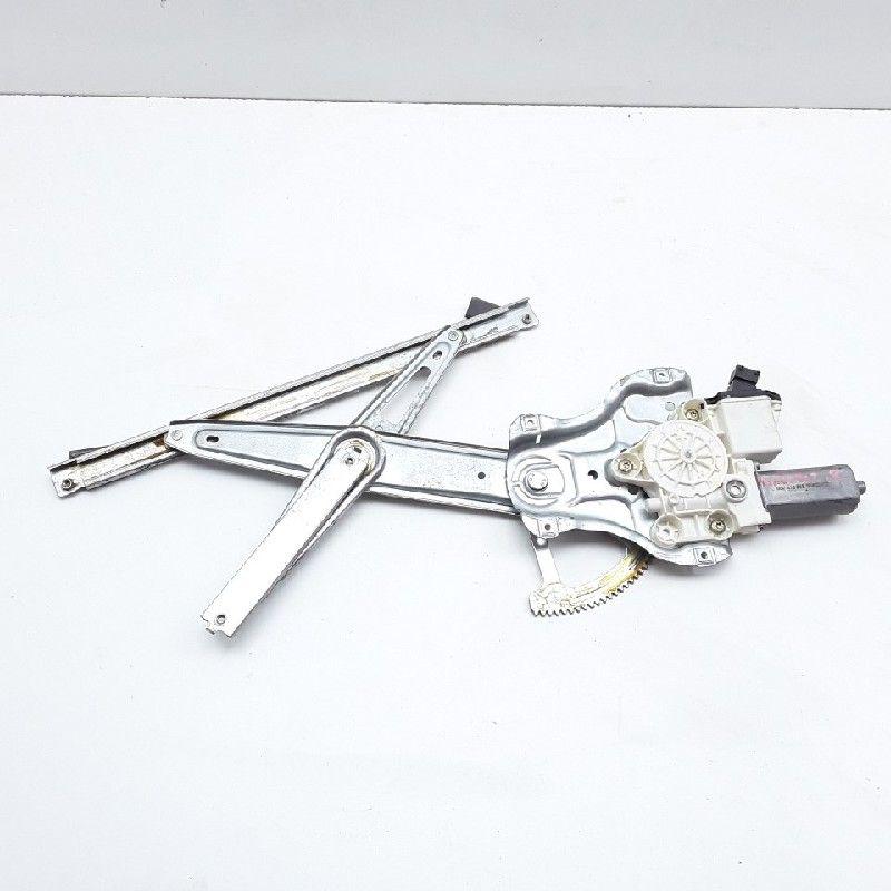 VITRE MECANISME AVANT DROIT Toyota Yaris (P1) (|991558001|), Utilisé, Toyota