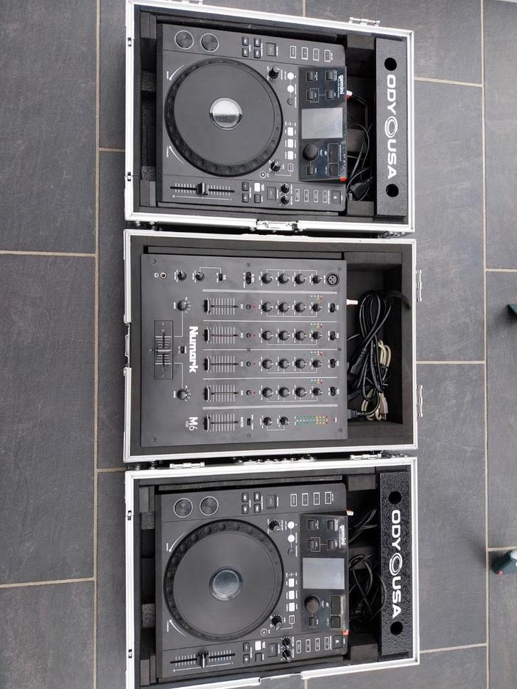 Dj Set voor beginners, Muziek en Instrumenten, Dj-sets en Draaitafels, Zo goed als nieuw, Draaitafel, Numark, Ophalen