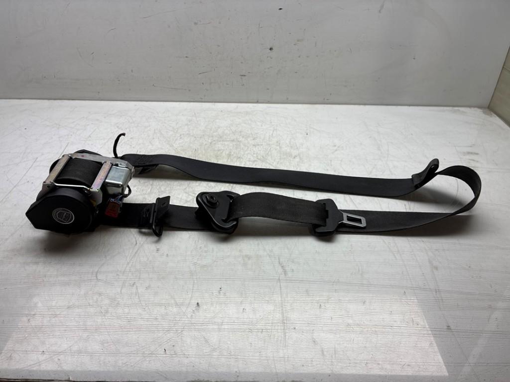 CEINTURE DE SECURITE AVANT GAUCHE Renault Captur (2R), Renault, Utilisé, Peter-Huppertz-Straße 5
51063  Köln, DE, Dialog.deutschland@renault.de