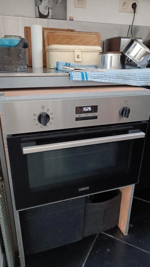 Combi-oven Zanussi model ZVEIM5X1, Elektronische apparatuur, Ovens, Gebruikt, Inbouw, Oven met grill, 45 tot 60 cm, 45 tot 60 cm