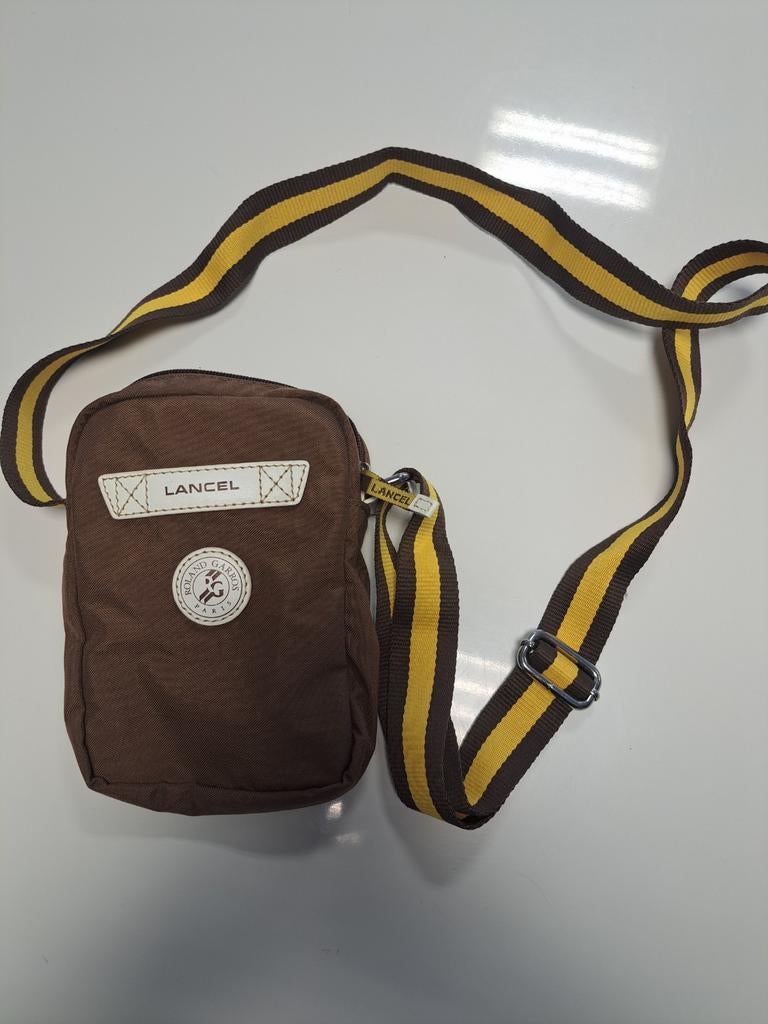 Lancel x Roland Garros crossbody, Handtassen en Accessoires, Tassen | Schoudertassen, Ophalen