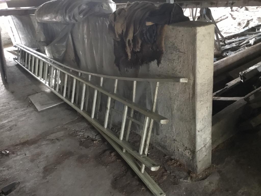 échelle double 18 marches, Pliable ou rétractable/escamotable, Échelle, Enlèvement, Utilisé