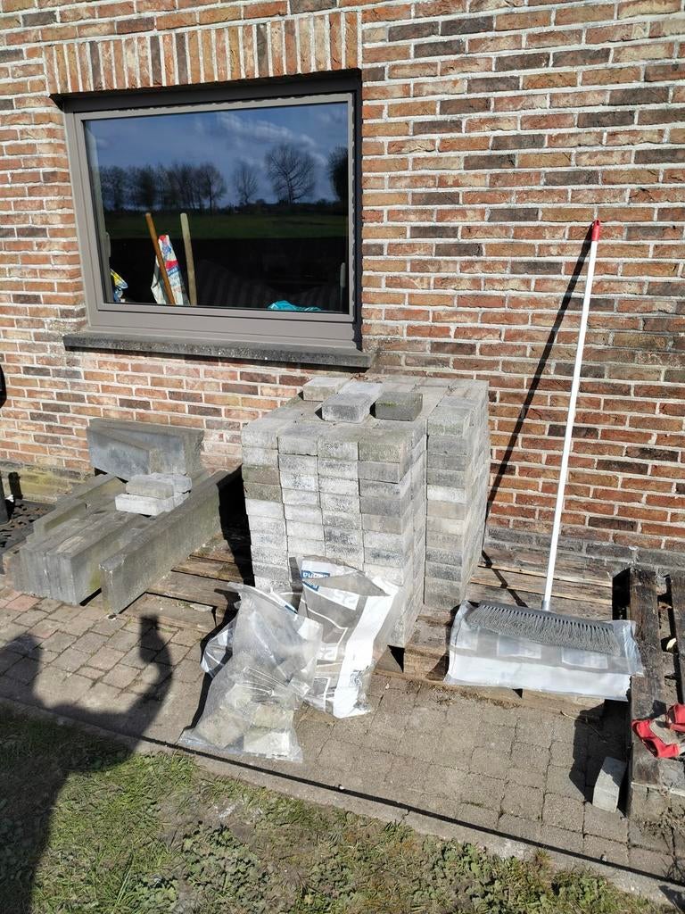 Gratis klinkers en paar boordstenen, Doe-het-zelf en Bouw, Ophalen