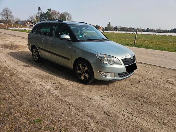 Skoda Fabia 1.2 TDI - 2011 - Attelage de remorque - Euro 5, Autos, Skoda, Particulier, Fabia, ABS, Airbags, Air conditionné, Verrouillage central