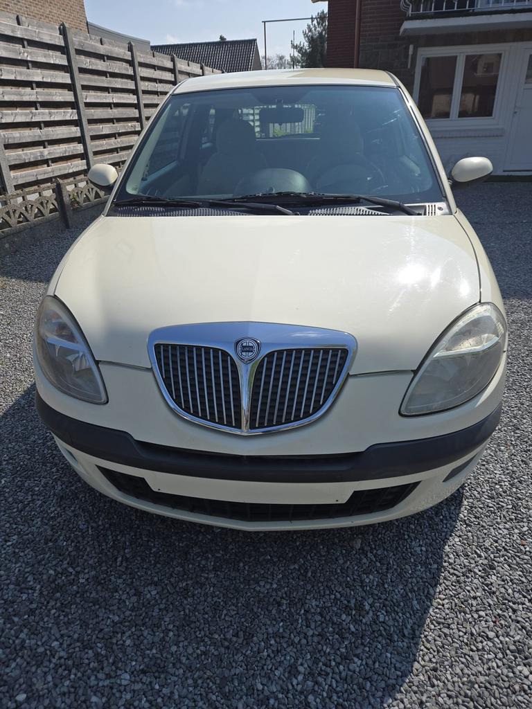 Mooie lancia heel goede staat, Elektrische ramen, Handgeschakeld, Particulier, 1200 cc