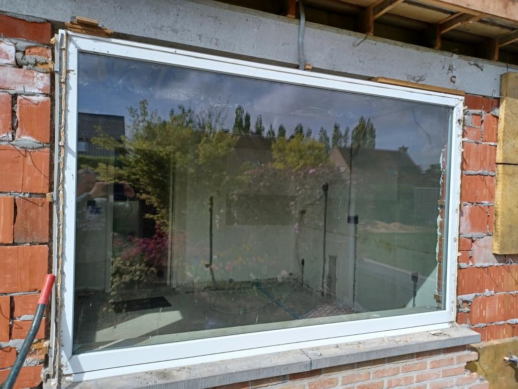 Fenêtre en PVC blanc avec double vitrage 228 cm par 143 cm, Bricolage & Construction, Double vitrage, 160 cm ou plus, 120 à 160 cm