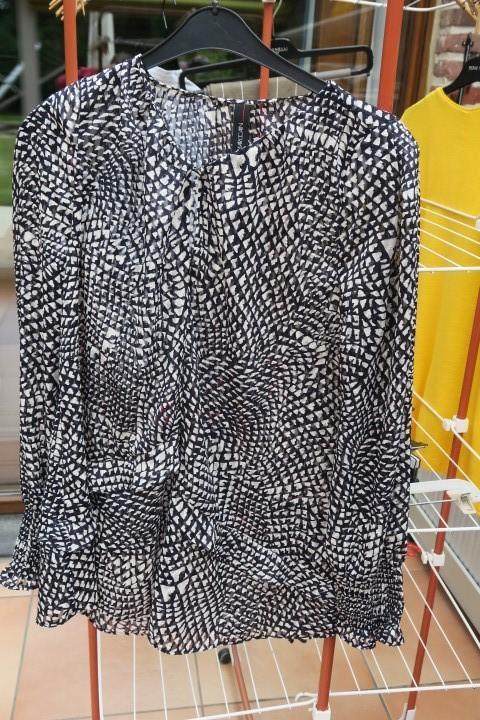 Blouse nieuw donkerblauw wit MarcCain mt 2 (38), Kleding | Dames, Blouses en Tunieken, Nieuw, Maat 38/40 (M), Blauw, Ophalen of Verzenden
