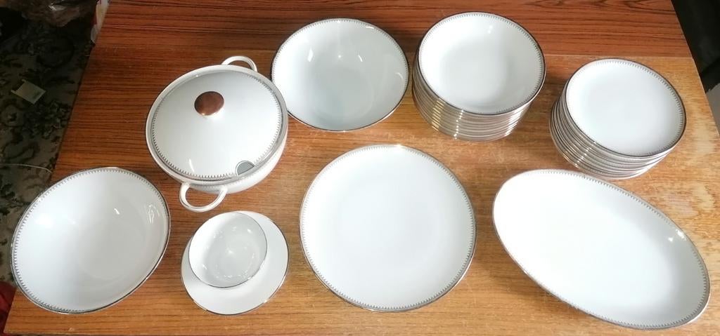 Winterling Bavaria servies 40 delig in goede staat!!, Antiquités & Art, Antiquités | Services (vaisselle) complet, Enlèvement