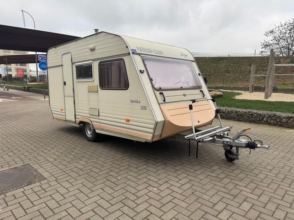 HOME - CARE CARAVAN IN NIEUW STAAT, Caravanes & Camping, Caravanes, Poêle, 1250 - 1500 kg, Banquette en rond, 2 lits séparés