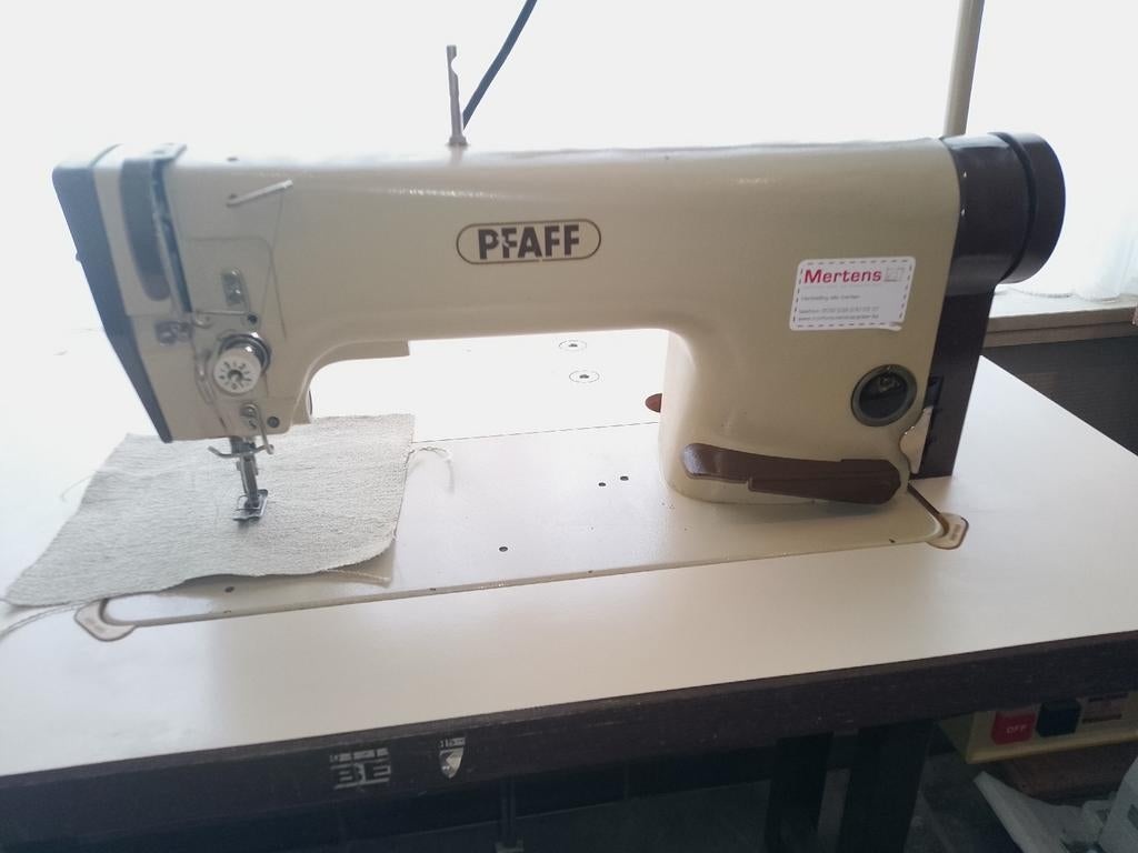 Pfaff 463 snelstikker, Hobby en Vrije tijd, Naaimachines en Toebehoren, Gebruikt, Naaimachine, Pfaff, Ophalen
