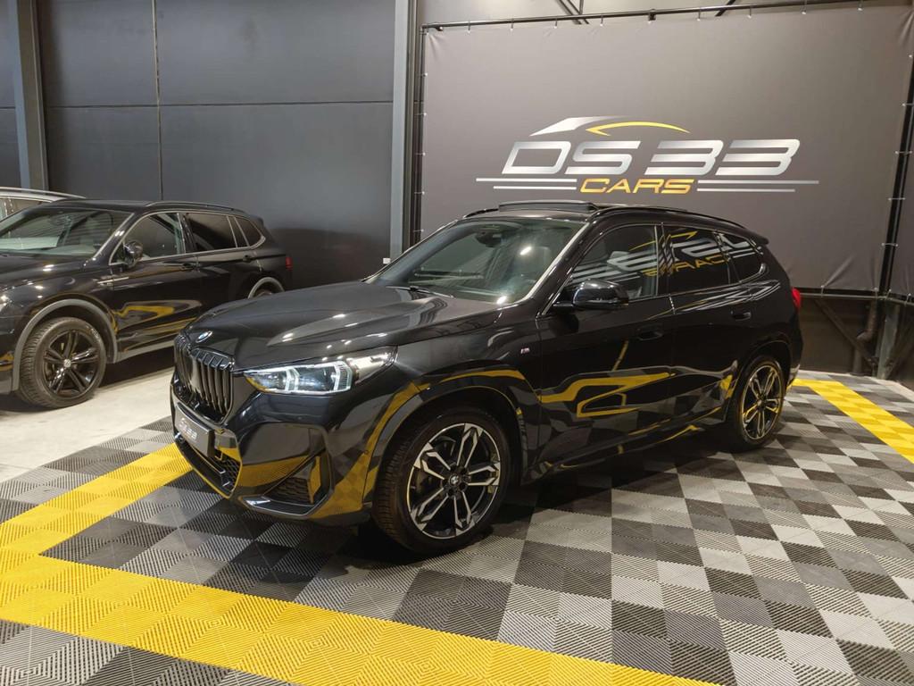 BMW X1 sDrive18 M-pack/Pano/LED/19"/Keyless/Trekhaak/CAM/, Gebruikt, Zwart, Zwart, Leder