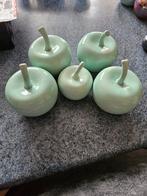 Keramieken appels en peer, Ophalen