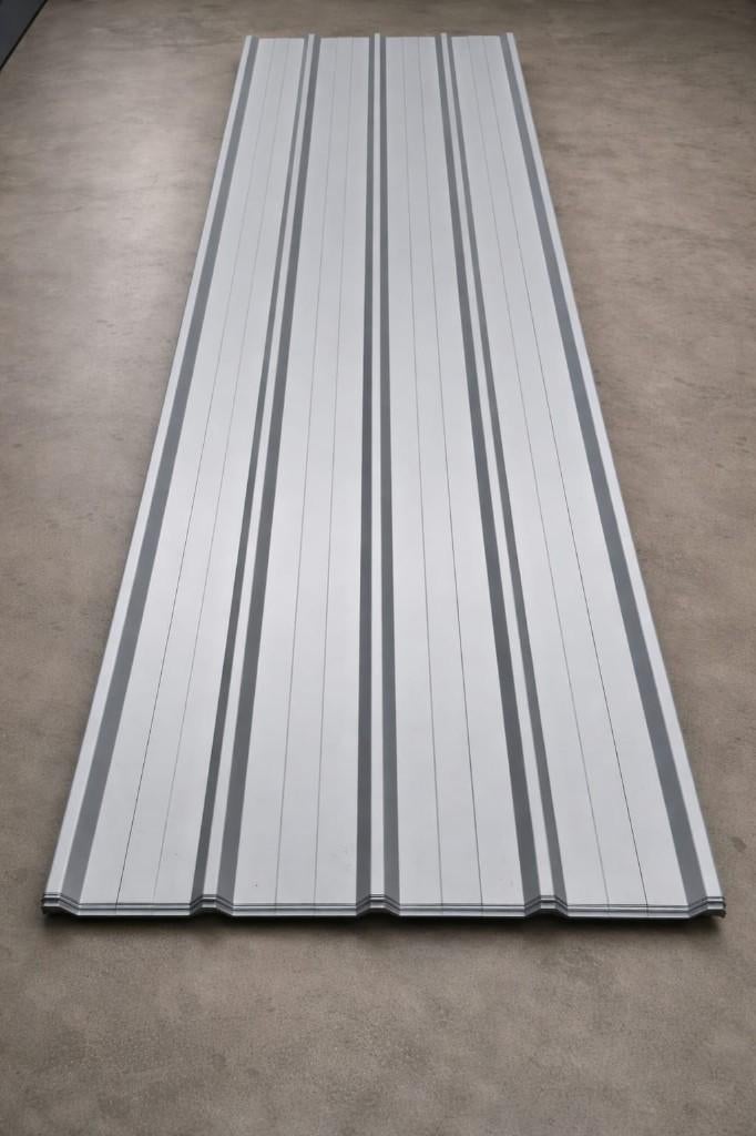 Tôle bac acier / tôle de toiture – 4 m x 1 m / 40€, Bricolage & Construction, Tuiles & Revêtements de toit, Enlèvement ou Envoi