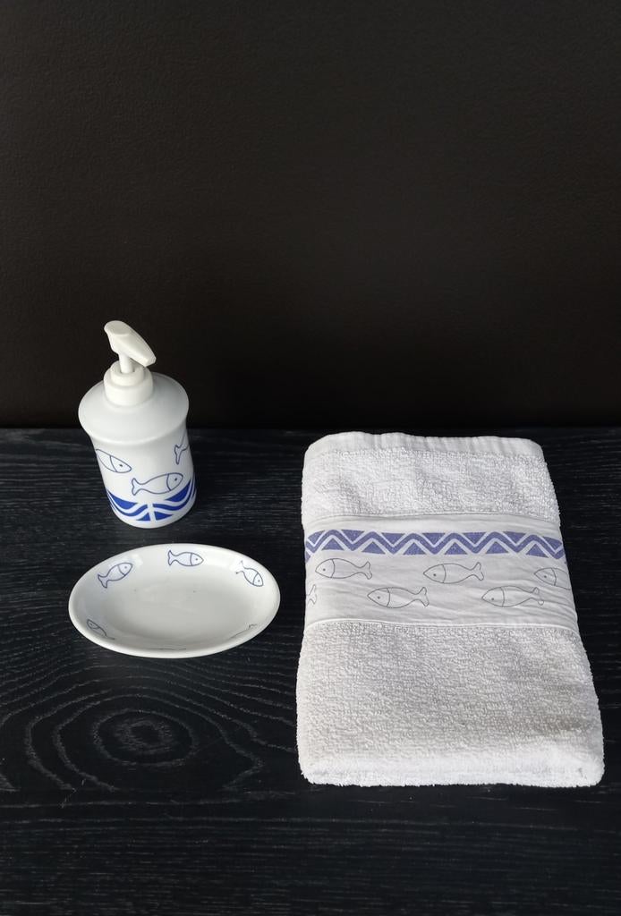 IDÉE CADEAU! Ensemble neuf de sdb, Maison & Meubles, Salle de bain | Linge de bain & Accessoires, Neuf, Autres types, Enlèvement ou Envoi