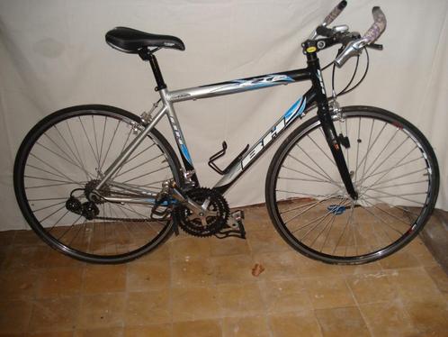 Vélo fitness carbone cintre plat hot sale