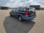 Volvo V70 XC 2.5T AWD, Auto's, Volvo, 4 deurs, 1800 kg, Blauw, XC70