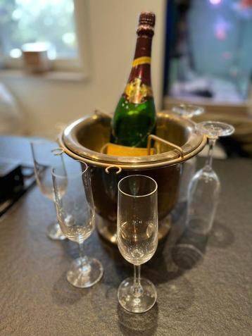 Zilveren Champagne emmer met 6 kristallen champagne glazen