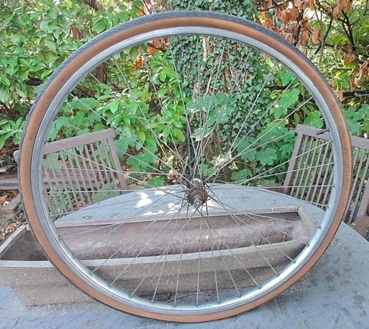 Voorwiel fiets met buitenband, Fietsen en Brommers, Fietsonderdelen, Gebruikt, Algemeen, Wiel, Ophalen of Verzenden