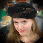 Design hoedje • Martine Verstraeten Hoedenatelier, Enlèvement ou Envoi, X, Chapeau, Comme neuf