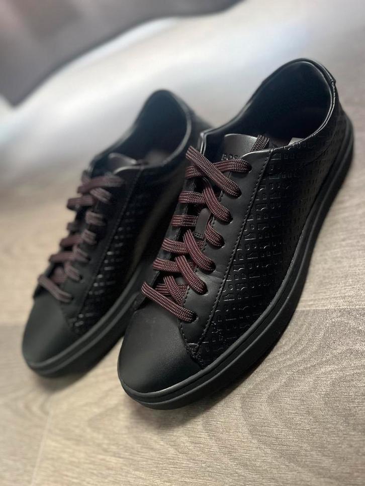 Boss sneakers – maat 42 – zo goed als nieuw, Vêtements | Hommes, Chaussures, Comme neuf, Baskets, Noir, Enlèvement ou Envoi