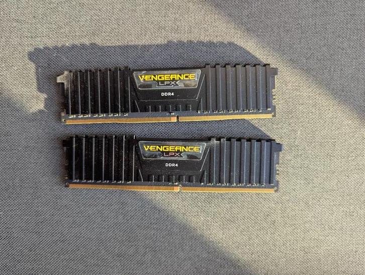 DDR4 Corsair Vengeance LPX 3000Mhz (4 x 8GB), Computers en Software, RAM geheugen, Zo goed als nieuw, Desktop, 32 GB, DDR4, Ophalen