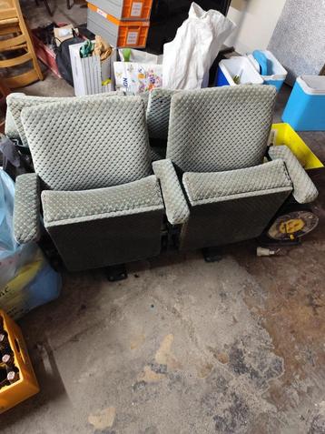 Fauteuils de cinéma/théâtre beschikbaar voor biedingen