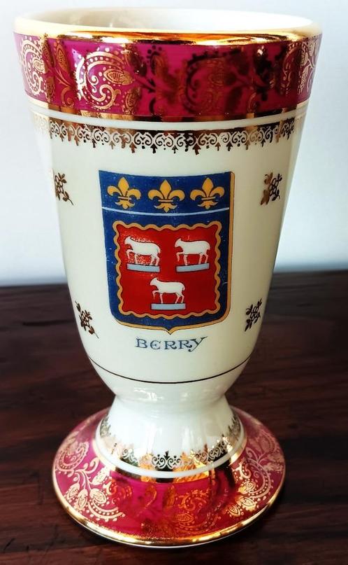 2  uitzonderlijke FRANSE drinkbekers in porselein, Antiek en Kunst, Antiek | Porselein, Ophalen