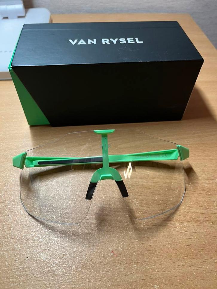 Van Rysel AG2R La Mondiale bril - gelimiteerde editie, Sport en Fitness, Wielrennen, Nieuw, Overige typen, Ophalen of Verzenden