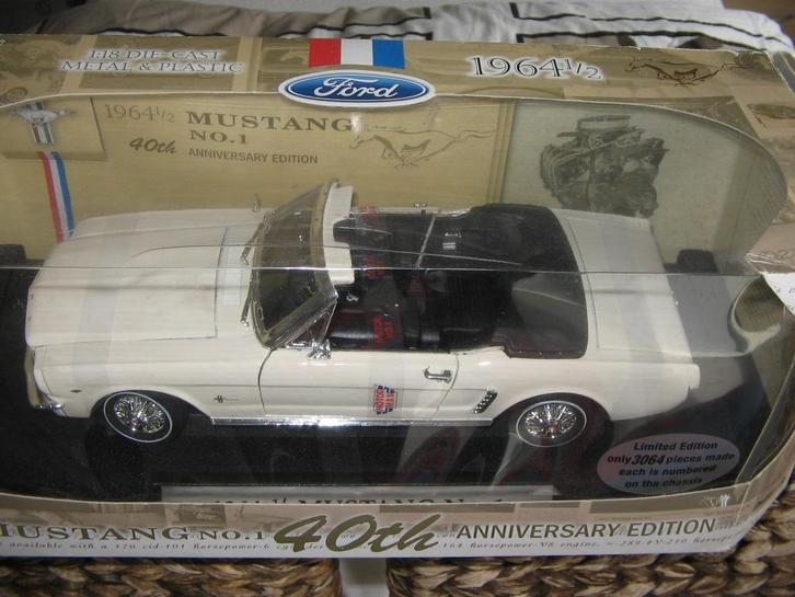 diverse modelauto's op 1/18 met doos, Hobby en Vrije tijd, Modelauto's | 1:18, Nieuw, Auto, Overige merken, Ophalen of Verzenden