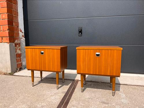 Vintage/retro design nachtkastjes, Huis en Inrichting, Slaapkamer | Nachtkastjes, Zo goed als nieuw, Ophalen