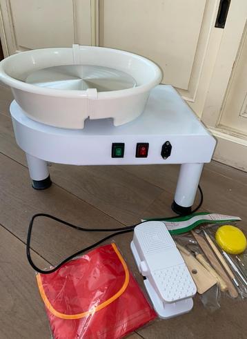 Professionele Elektrische Boetseer Tafel - NIEUW - Pottenbak beschikbaar voor biedingen