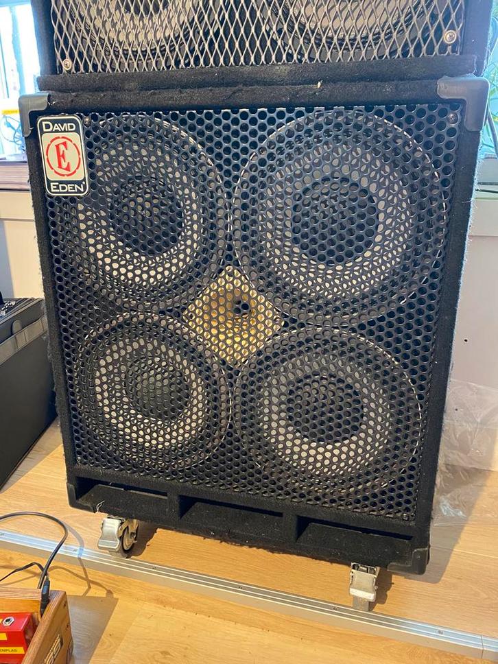 Eden 410 xst bass cab 8ohm, Musique & Instruments, Amplis | Basse & Guitare, Utilisé, 100 watts ou plus, Enlèvement