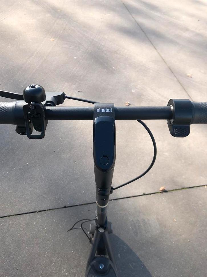 Segway Ninebot F2 pro, Fietsen en Brommers, Steps, Zo goed als nieuw, Ophalen of Verzenden