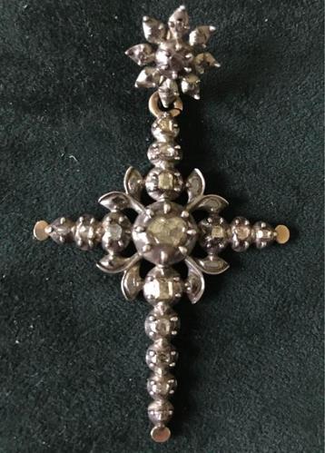 Croix flamande de 1850 argent or diamants 