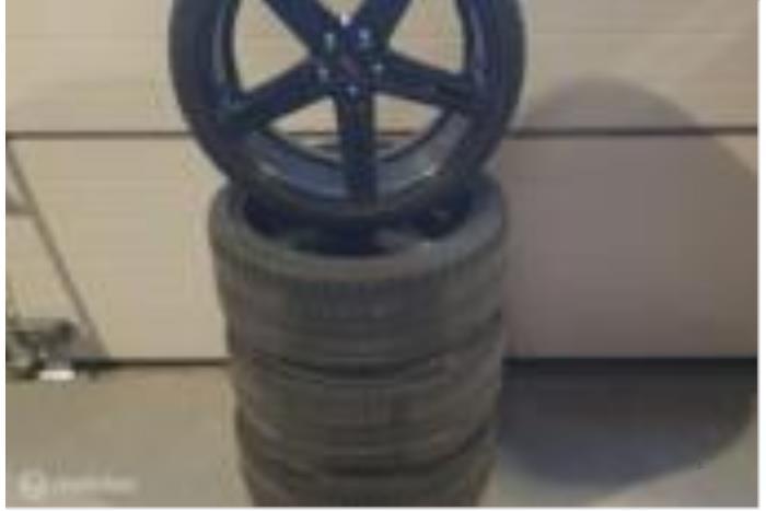 Jeu de jantes sport + pneus d'un Audi A5, Autos : Pièces & Accessoires, Pneus & Jantes, Véhicule de tourisme, Utilisé, 3 mois de garantie