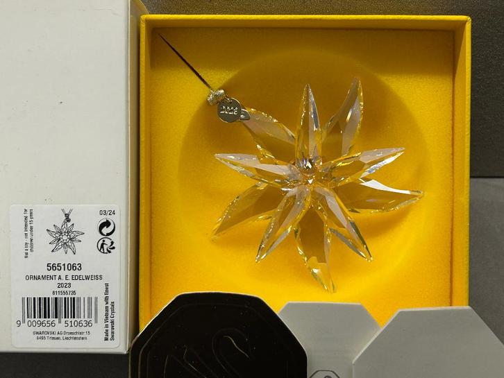 Swarovski SCS 2023 Ornament Edelweiss, Limited Edition, Verzamelen, Swarovski, Nieuw, Figuurtje, Ophalen of Verzenden