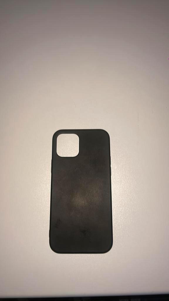 iPhone 12 / 12 Pro hoesje – zwart, Telecommunicatie, Mobiele telefoons | Hoesjes en Screenprotectors | Apple iPhone, Zo goed als nieuw