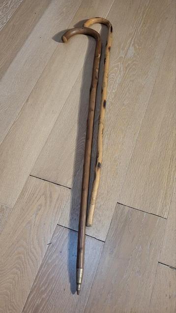Vintage wandelstok „Davos” — gegraveerd massief hout beschikbaar voor biedingen