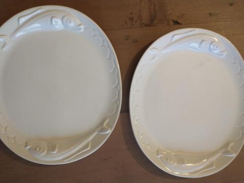 2 grote visborden, Huis en Inrichting, Keuken | Servies, Gebruikt, Bord(en), Overige stijlen, Porselein, Ophalen of Verzenden